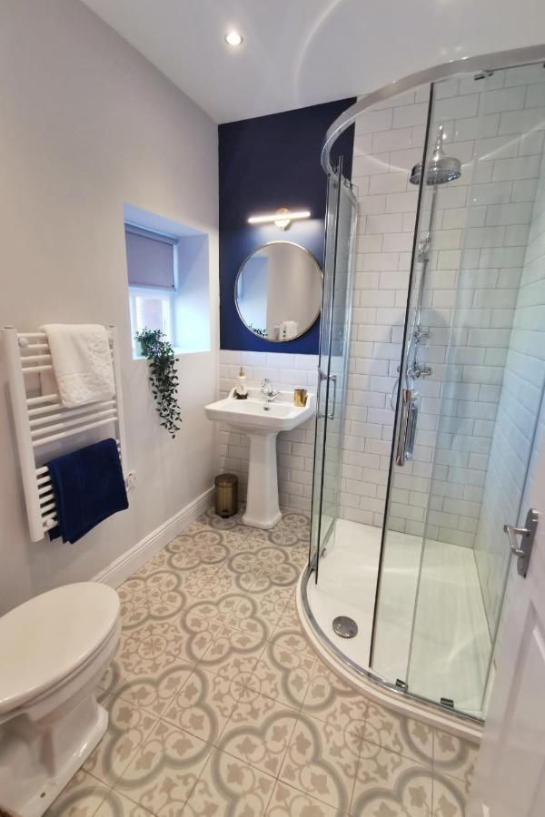 Moneylands Farm Self-Catering Apartments Аклоу Экстерьер фото