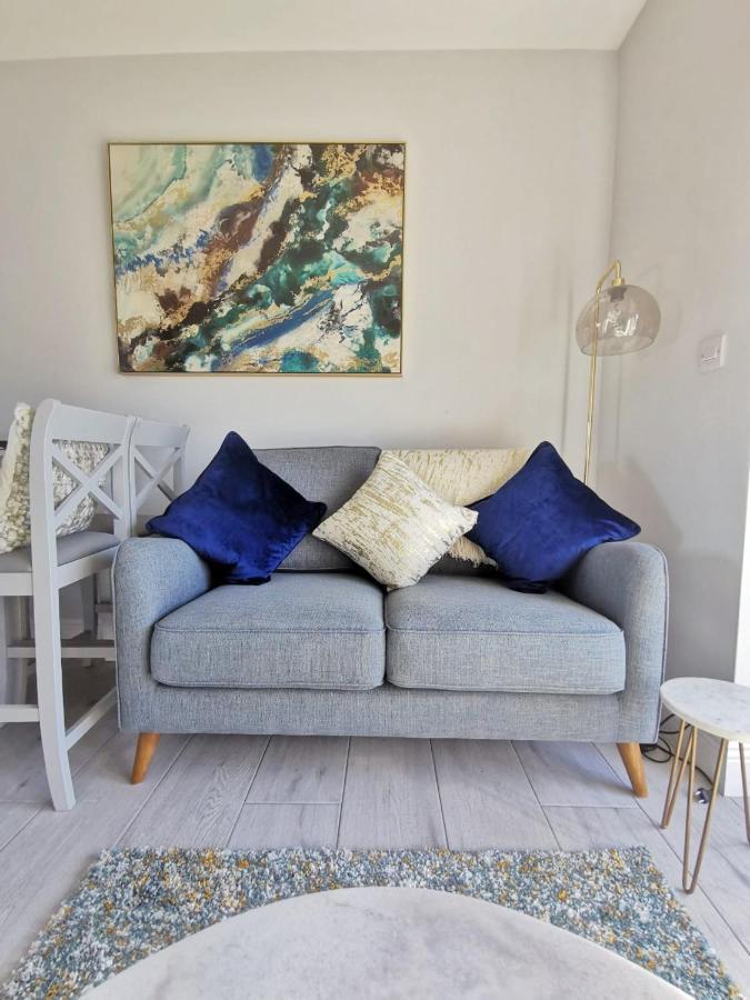 Moneylands Farm Self-Catering Apartments Аклоу Экстерьер фото