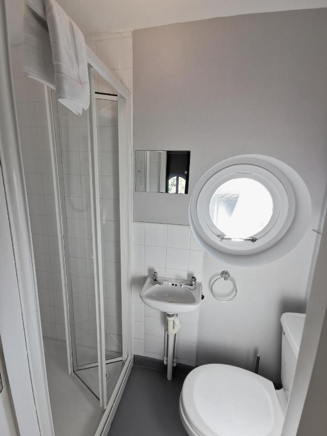 Moneylands Farm Self-Catering Apartments Аклоу Экстерьер фото