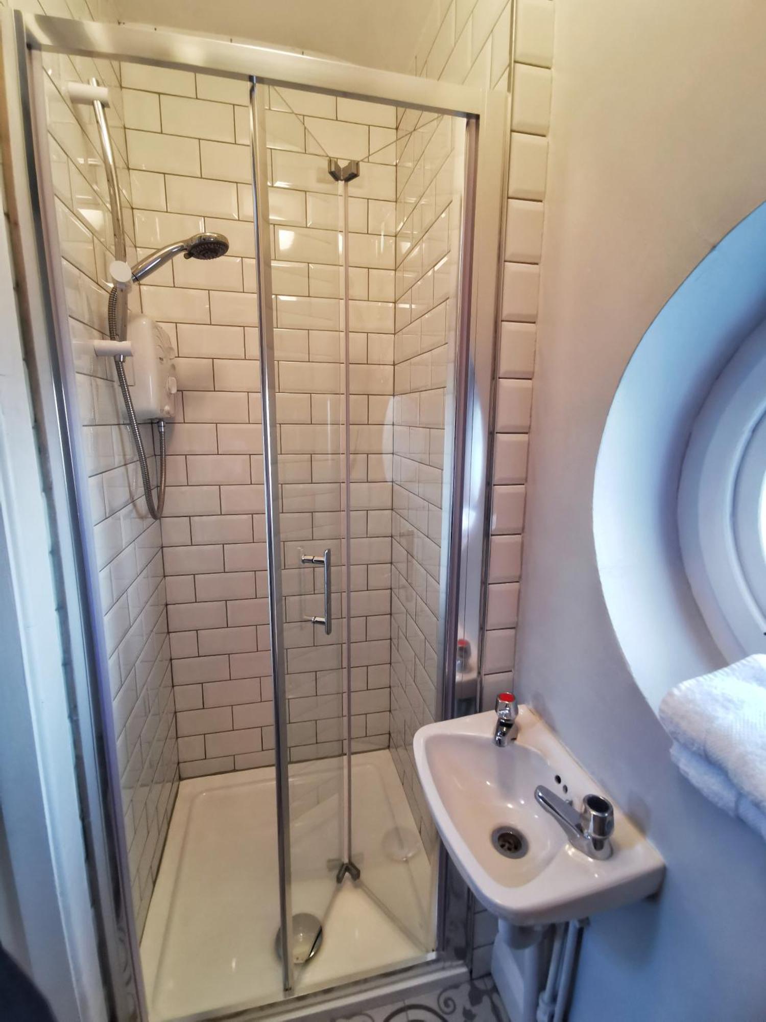 Moneylands Farm Self-Catering Apartments Аклоу Экстерьер фото