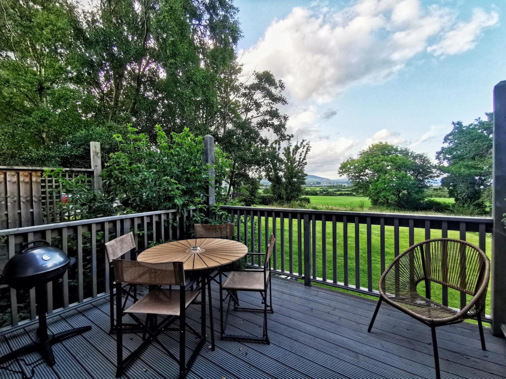 Moneylands Farm Self-Catering Apartments Аклоу Экстерьер фото