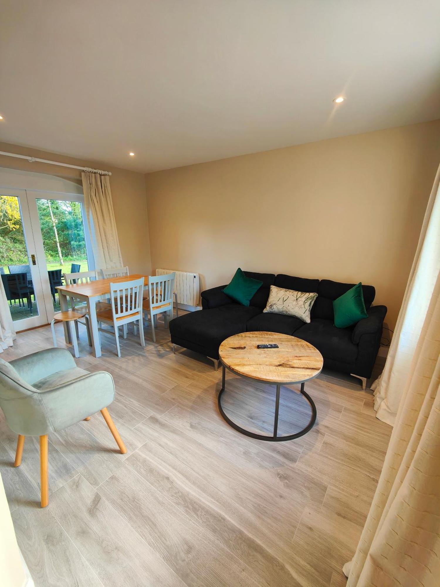 Moneylands Farm Self-Catering Apartments Аклоу Номер фото