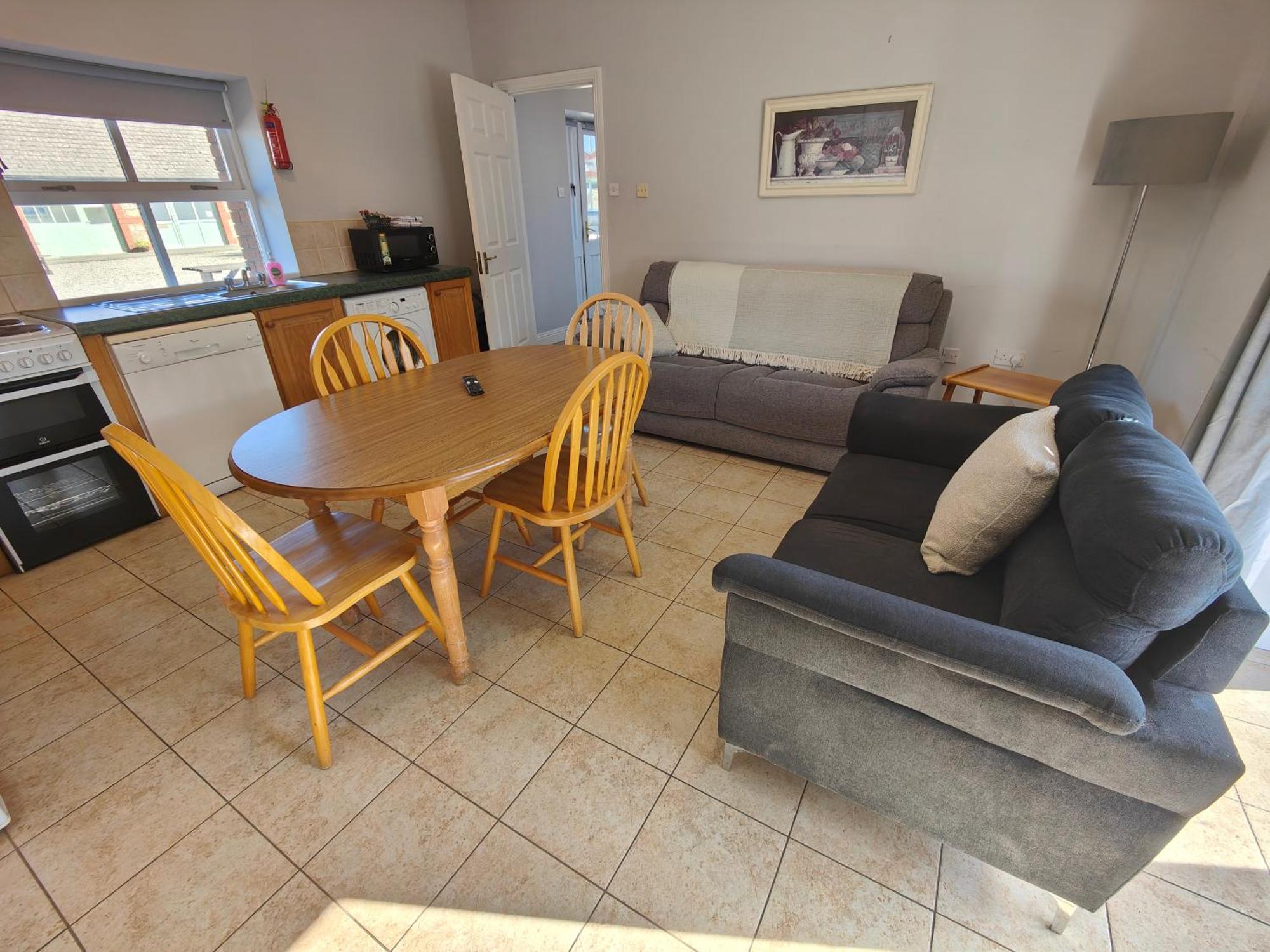 Moneylands Farm Self-Catering Apartments Аклоу Экстерьер фото
